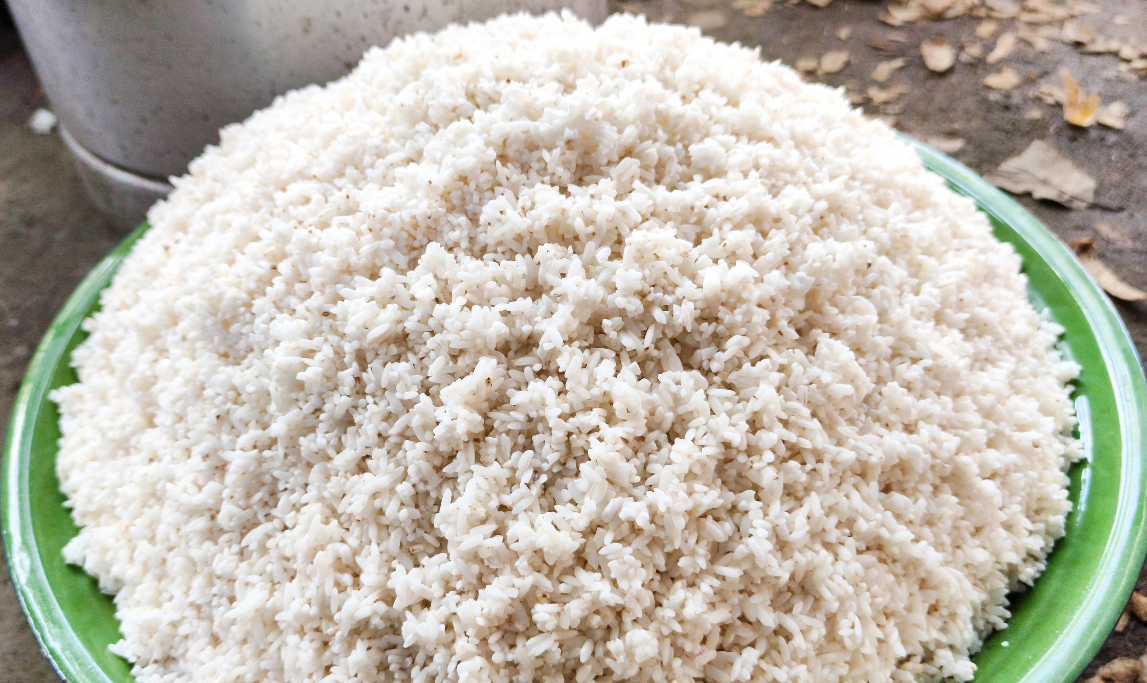 Pile of white rice representing bulk product sourcing